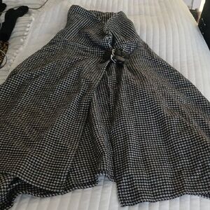 Elegant Black and White Houndstooth Cape